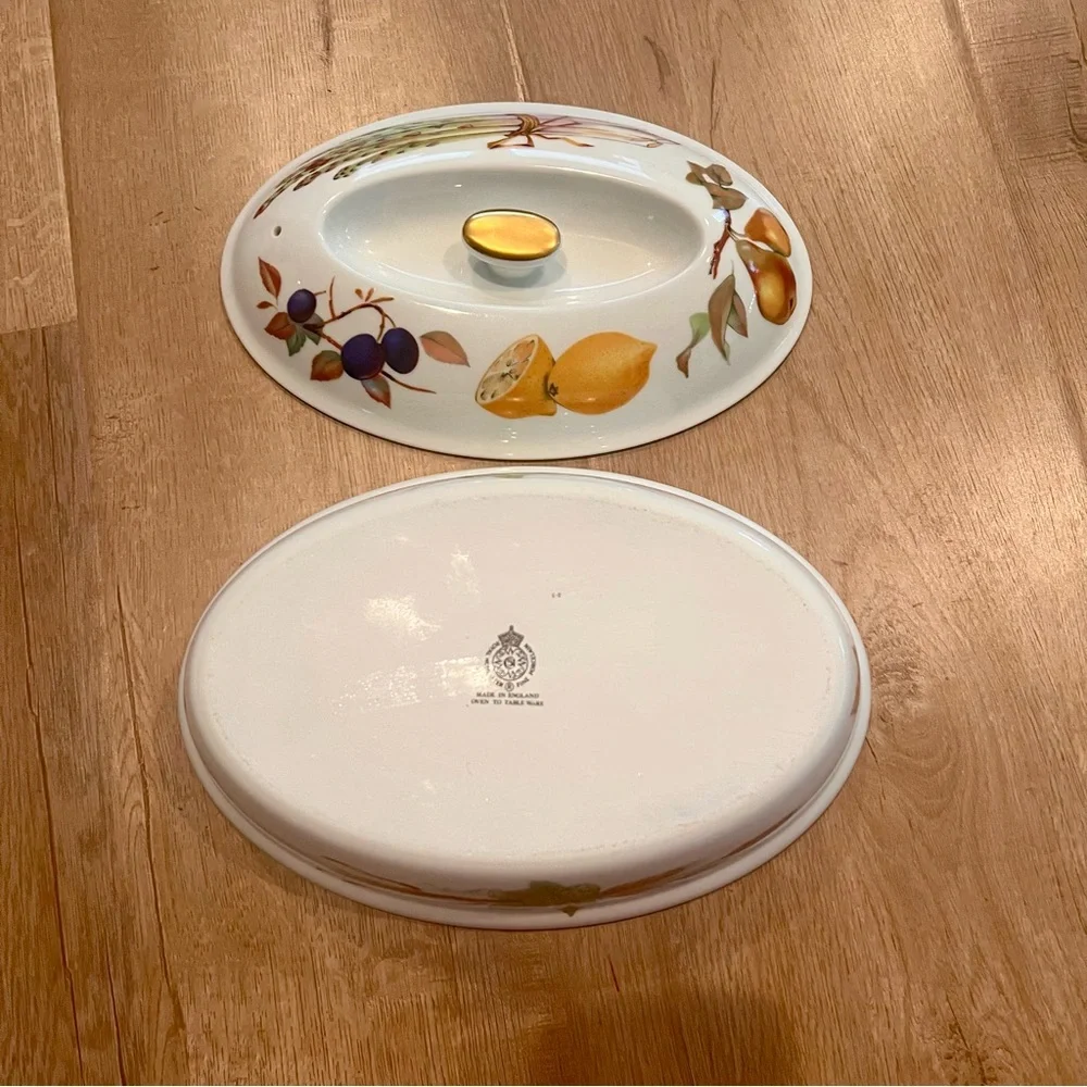 Royal Worcester Evesham Gold Oval Covered Casserole Dish Porcelain England 10x7”